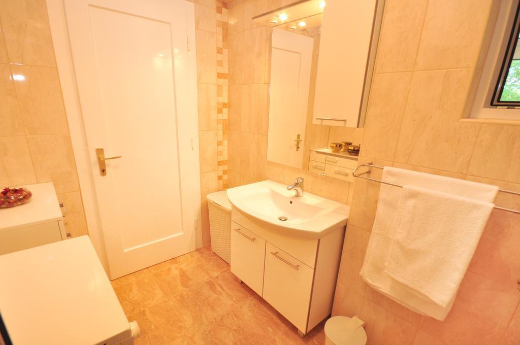 Downtown Apartment Durdica Сплит Екстериор снимка